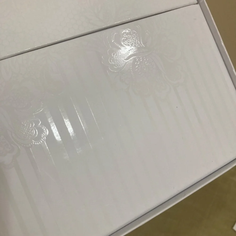 White & Black Card Box/Money Holder, 12.5